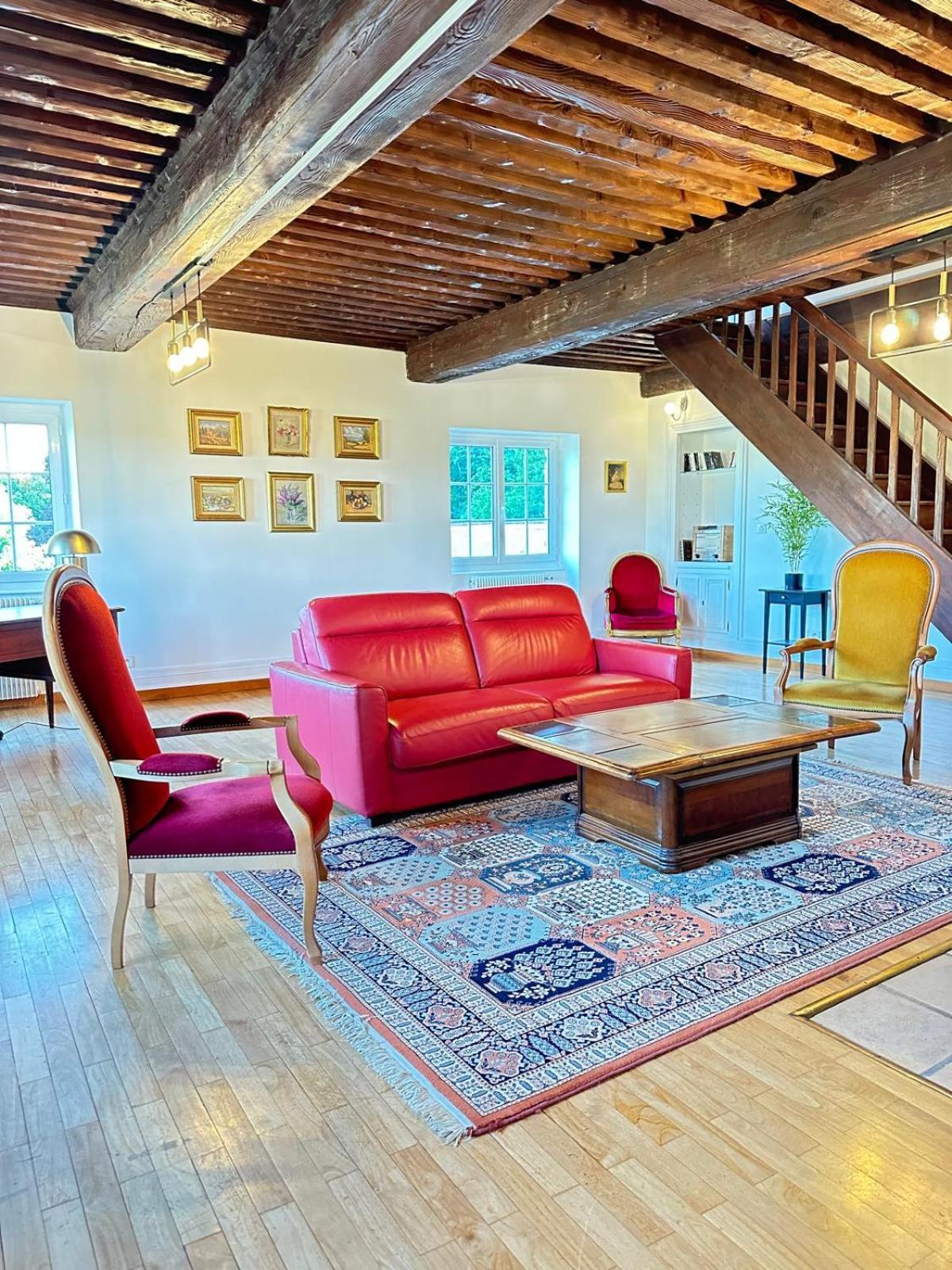 Sejourner Au Chateau De La Roue Grand Appartement Lissieu Exteriér fotografie