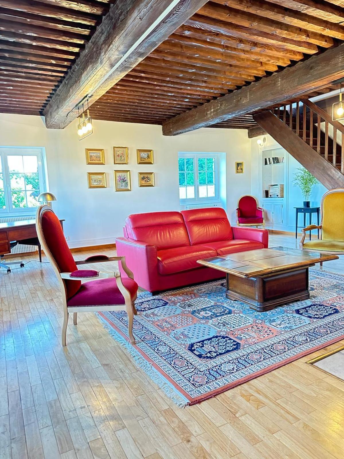 Sejourner Au Chateau De La Roue Grand Appartement Lissieu Exteriér fotografie